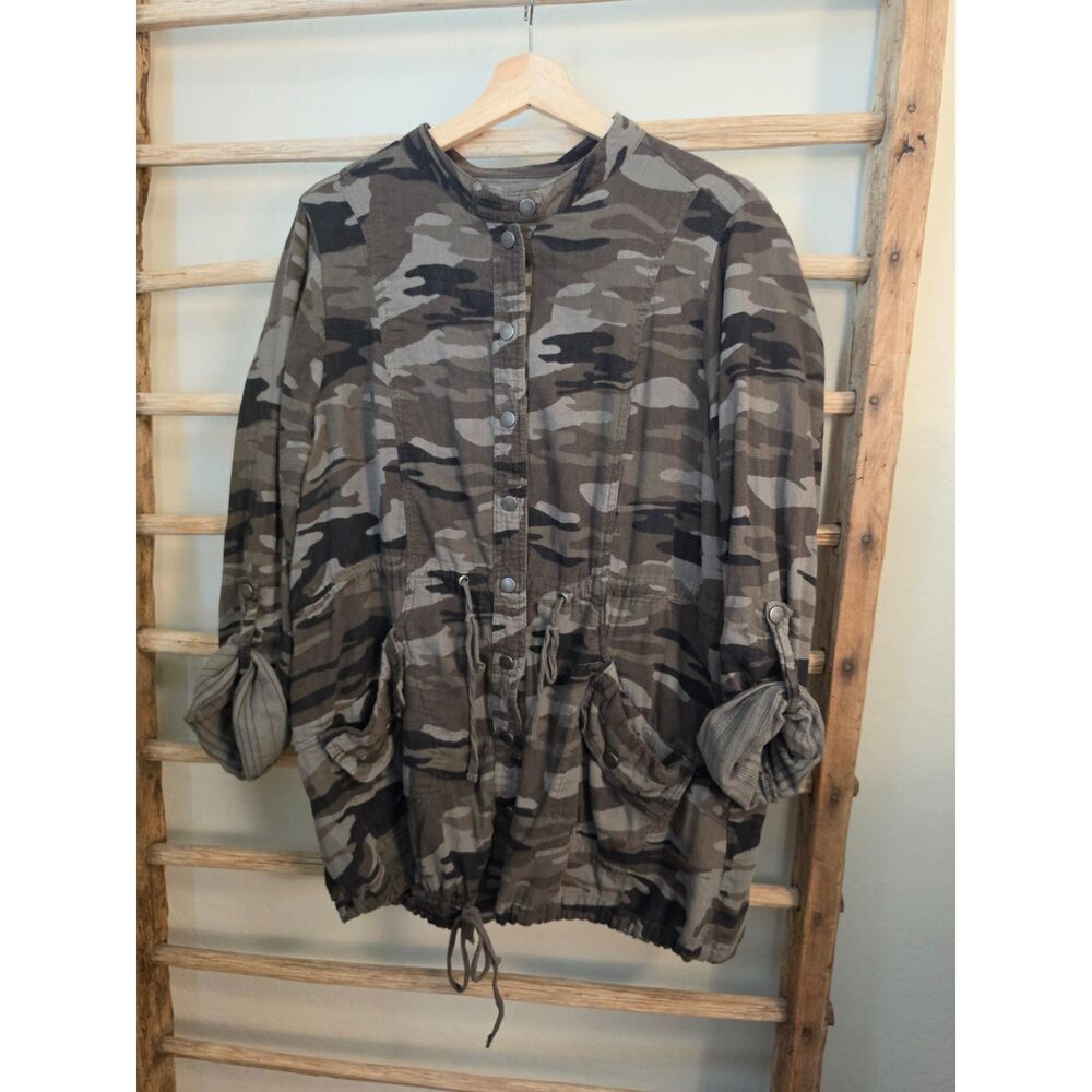 Torrid Camo Utility Jacket Size 1 1X Military Anorak Drawstring Roll Tab